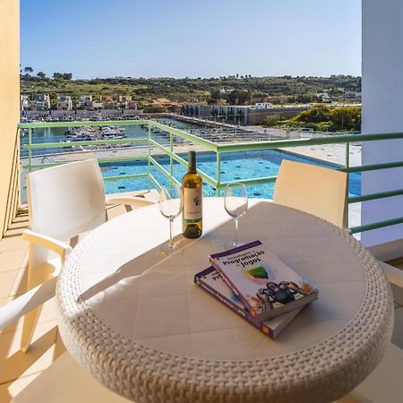 Marina Breeze Apartment With Pool - 900M From The Beach 알부페이라 외부 사진