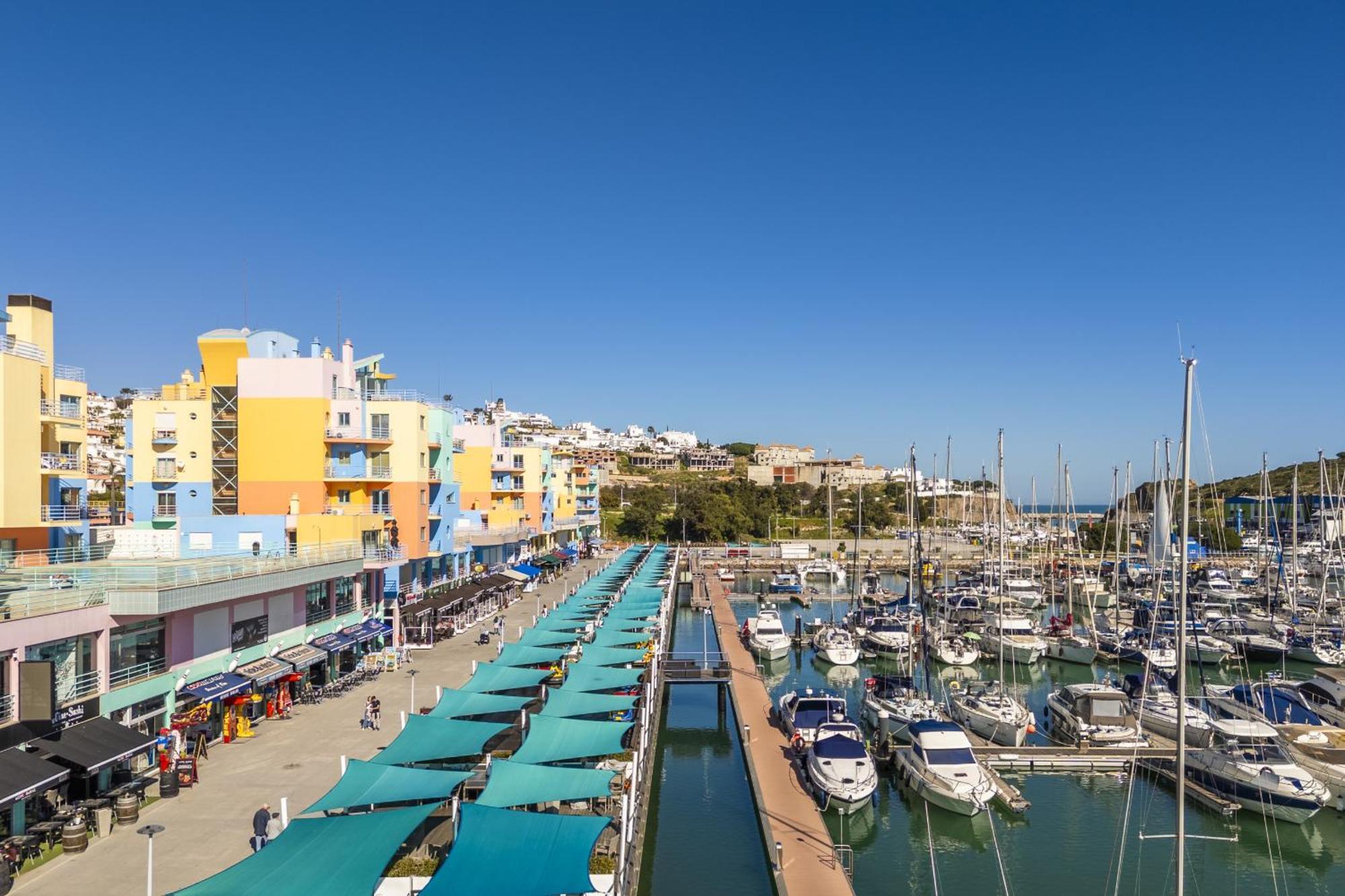 Marina Breeze Apartment With Pool - 900M From The Beach 알부페이라 외부 사진