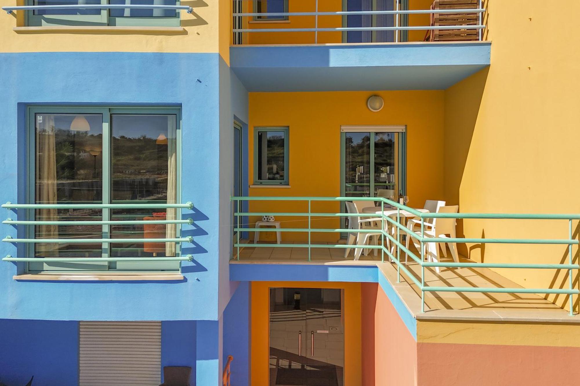 Marina Breeze Apartment With Pool - 900M From The Beach 알부페이라 외부 사진