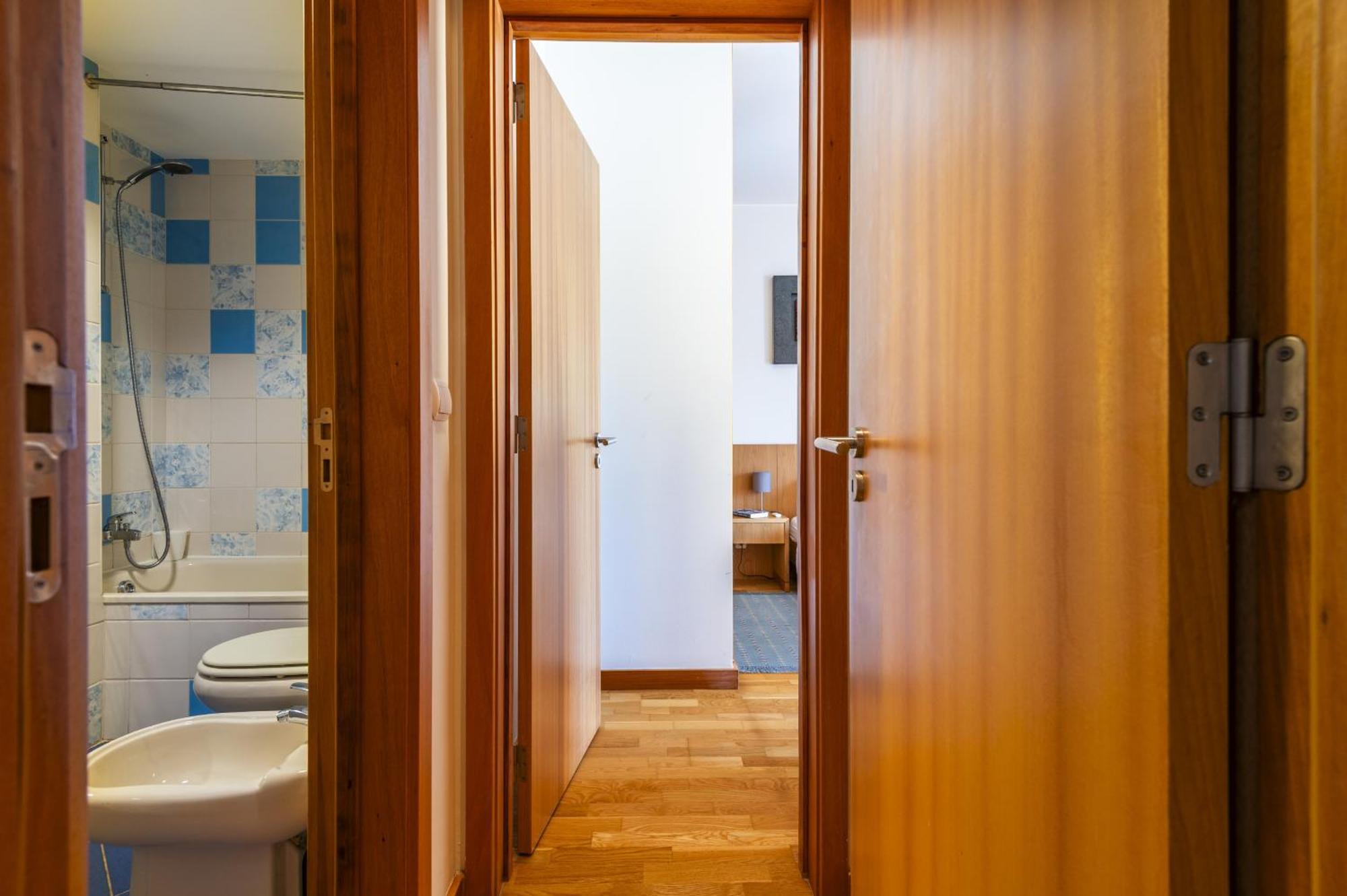 Marina Breeze Apartment With Pool - 900M From The Beach 알부페이라 외부 사진