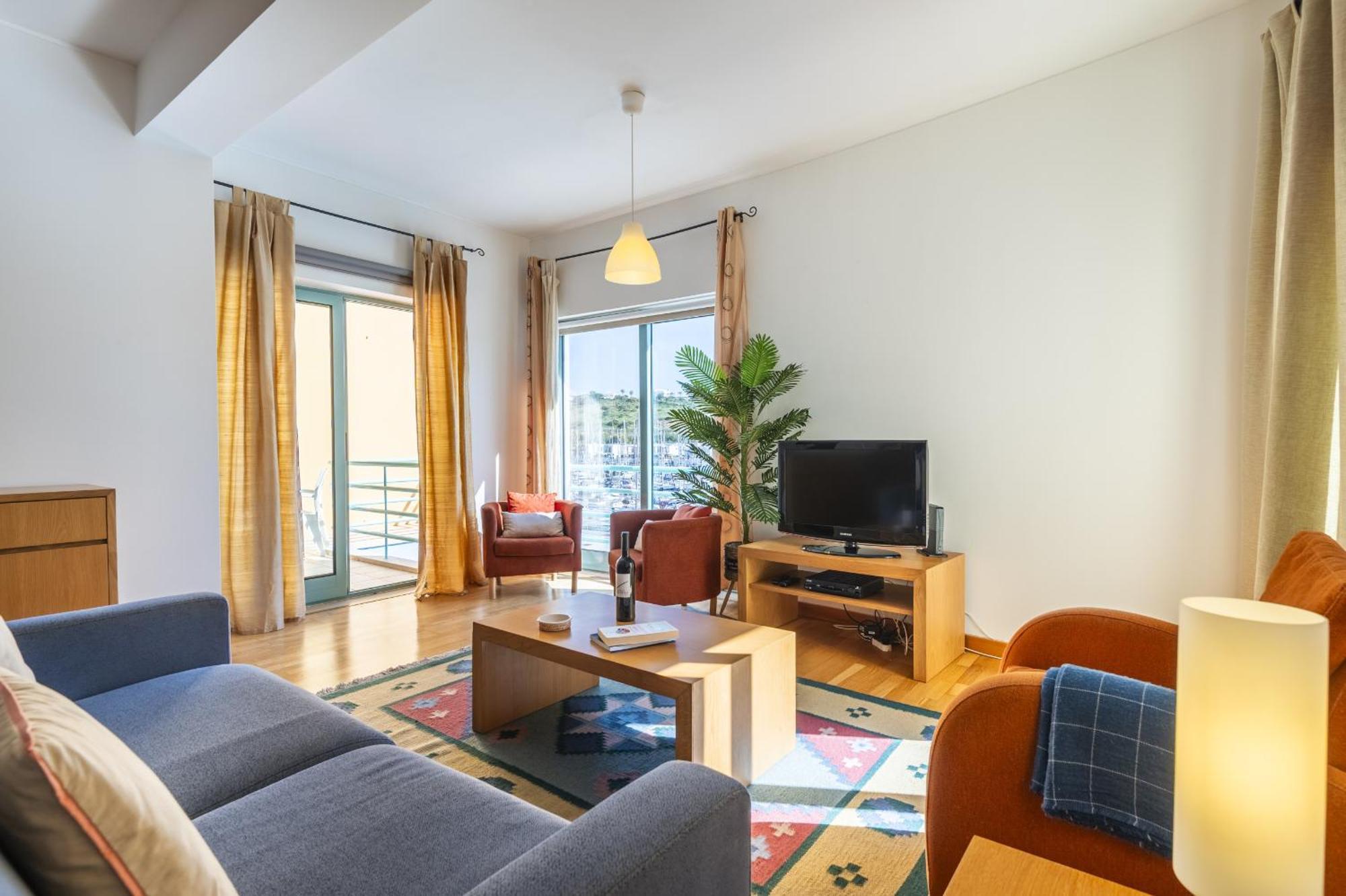 Marina Breeze Apartment With Pool - 900M From The Beach 알부페이라 외부 사진