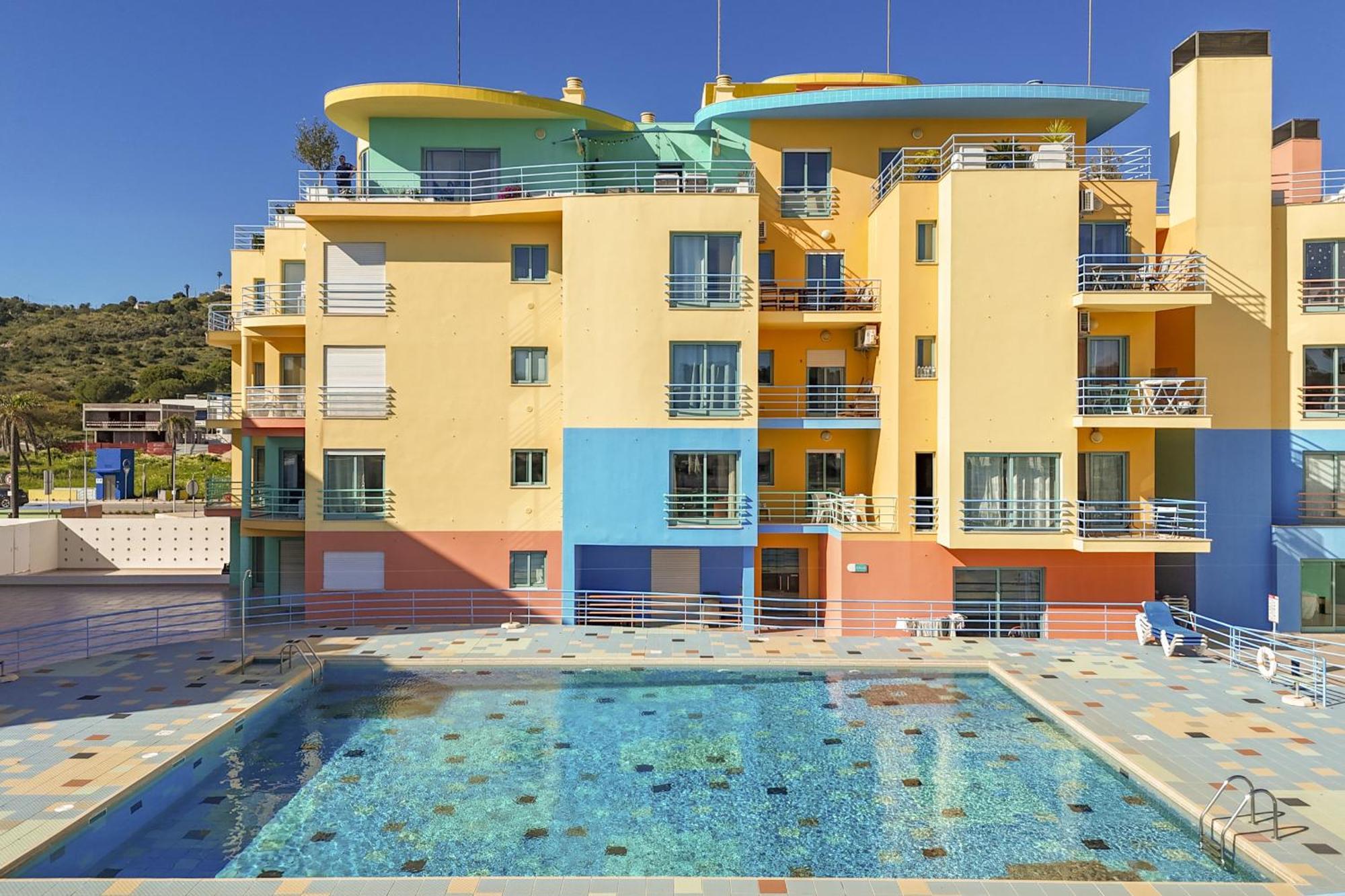 Marina Breeze Apartment With Pool - 900M From The Beach 알부페이라 외부 사진